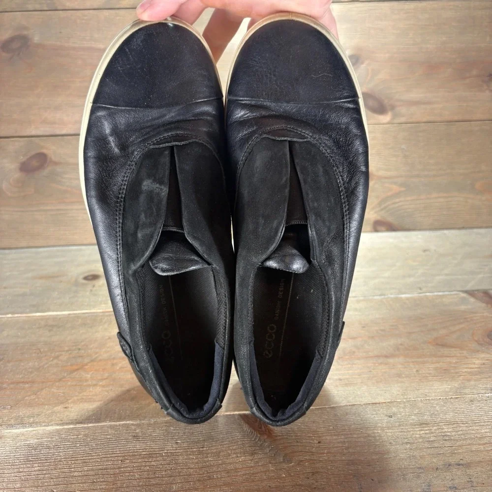 ECCO Soft 7 Womens size 37 shoes Black Leather Slip On Casual Comfort sneakers
